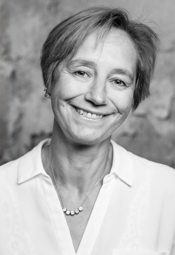 Barbara Hardy Übersetzungen Schwarz-weiß Portrait von Barbara Hardy